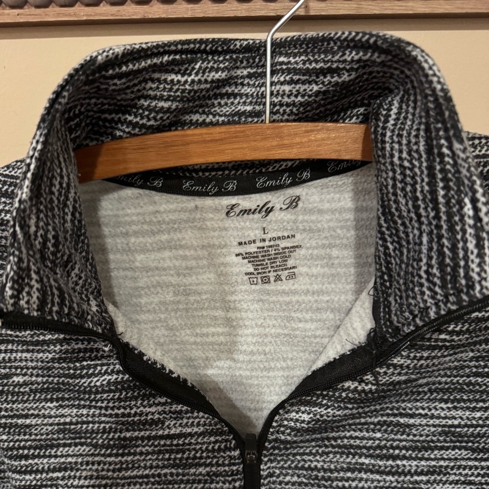 Emily B Quarter Zip Sweatshirt-LG - Picture 3 of 3